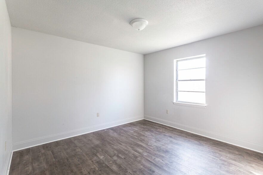 More Photos Of 2226 Merrill Dr, Forrest City Apartments For Sale