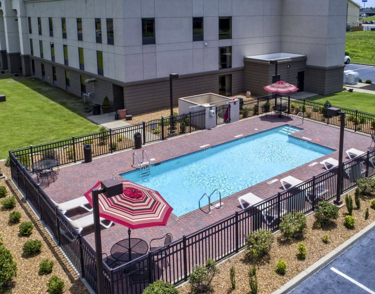 More Photos Of 301 N Service Rd, Blytheville Hotel For Sale