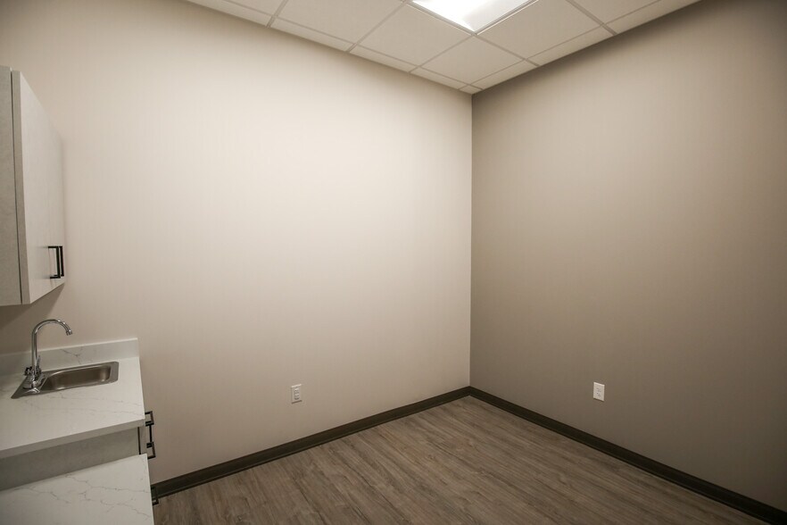 More Photos Of 3242 Preston Rd, Plano Medical For Lease