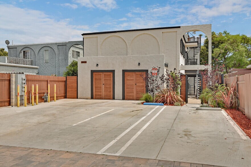 More Photos Of 5411 Lauretta St, San Diego Multifamily For Sale