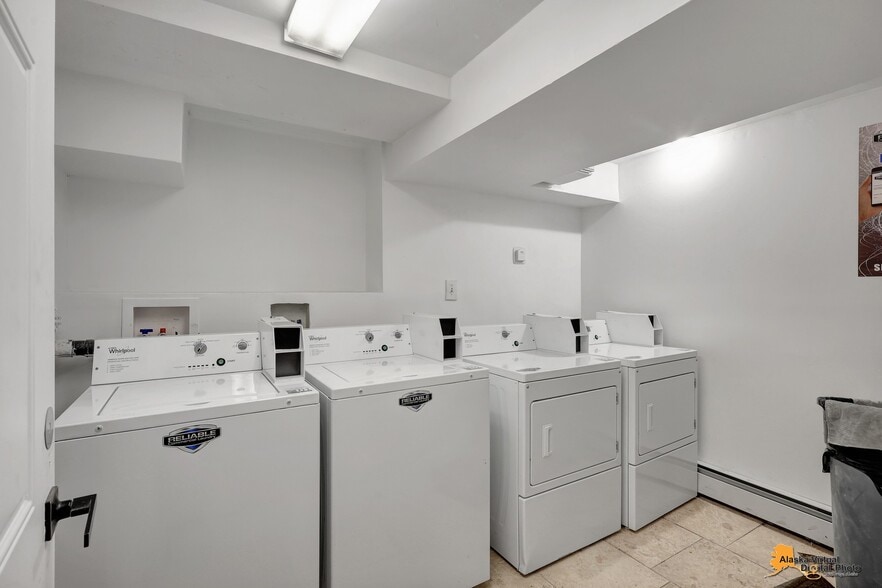 More Photos Of 1335 Hyder St, Anchorage Apartments For Sale