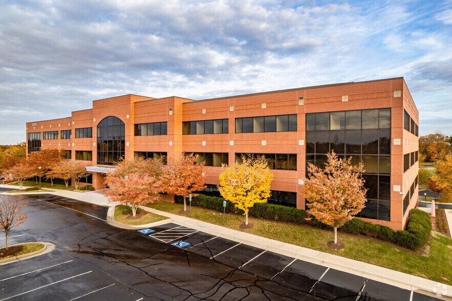 Primary Photo Of 21575 Ridgetop Cir, Sterling Office For Lease