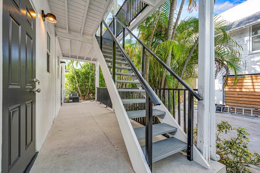 More Photos Of 893 NE 81st St, Miami Apartments For Sale