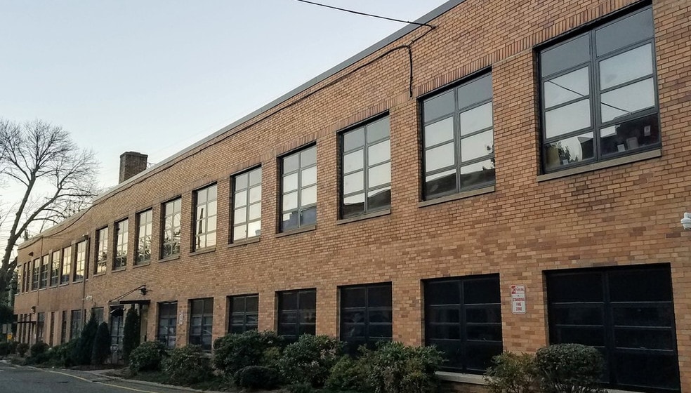 More Photos Of 65 Ramapo Valley Rd, Mahwah Office For Lease