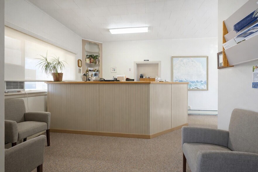 More Photos Of 125 E 5th St, Walsenburg Office For Sale