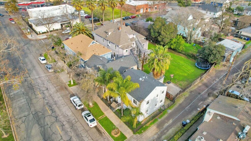 More Photos Of 2611 Alhambra, Sacramento Apartments For Sale