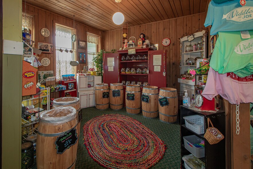 More Photos Of 105 State 371 S, Hackensack Restaurant For Sale