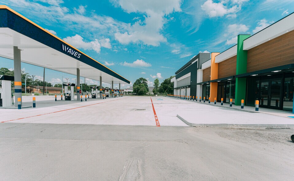 More Photos Of 11320 Homestead Rd, Houston Supermarket For Sale