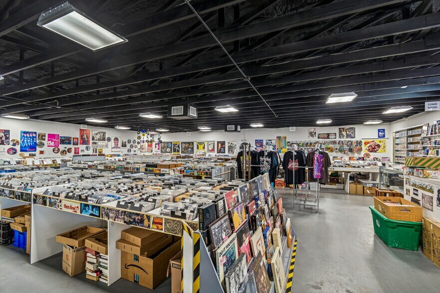 More Photos Of 8625 66th St N, Pinellas Park Storefront Retail Office For Sale