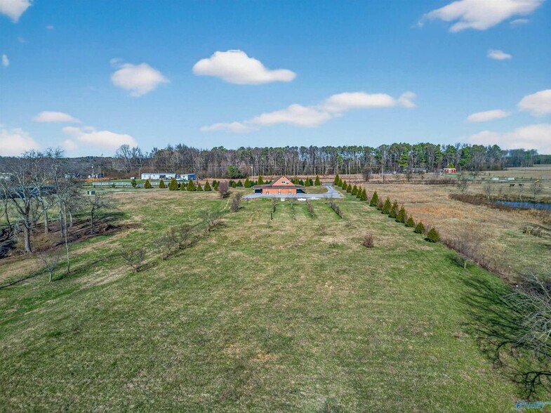 More Photos Of 1103 County Road 359, Crossville Medical For Sale