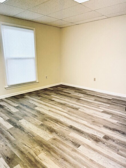 More Photos Of 9244A Mosby St, Manassas Office For Lease