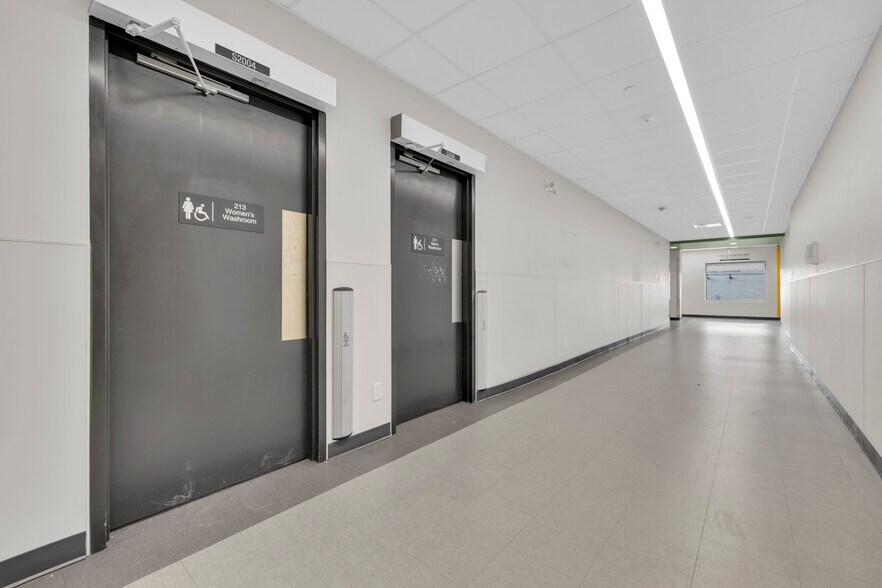 More Photos Of 333 Riverside Dr W, Windsor Office For Lease