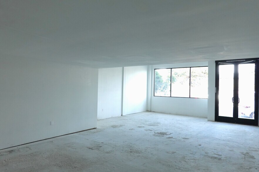 More Photos Of 935-937 N Hill St, Los Angeles Storefront Retail Residential For Sale