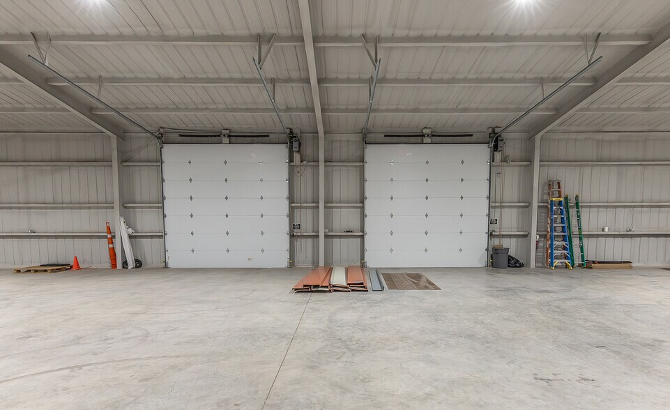 More Photos Of 9006 County Road 6820, Lubbock Warehouse For Lease
