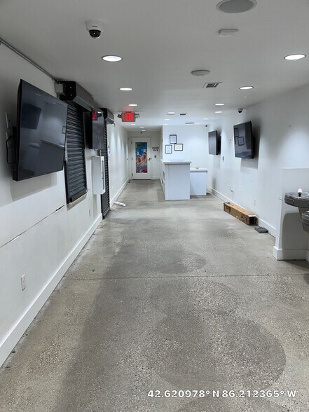 More Photos Of 2790 Blue Star Hwy, Fennville Specialty For Sale