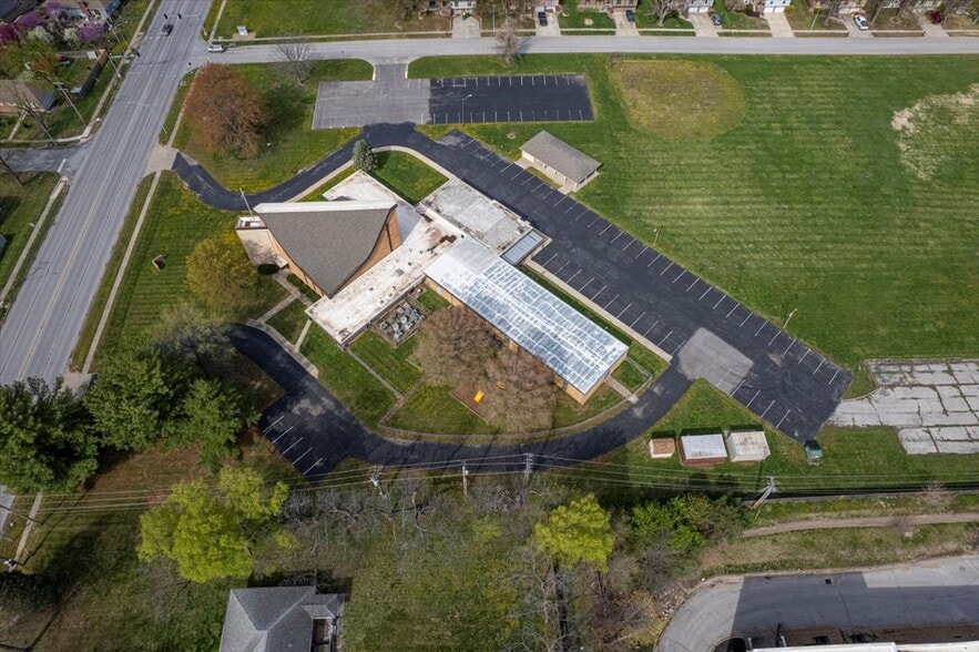 More Photos Of 17200 E 39th St S, Independence Religious Facility For Sale