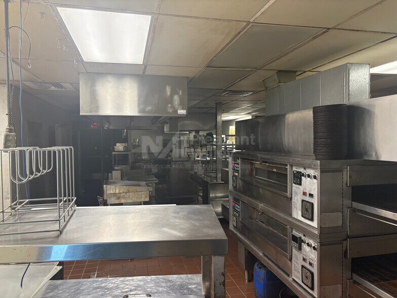 More Photos Of 234 N Wooster Rd, Barberton Restaurant For Sale