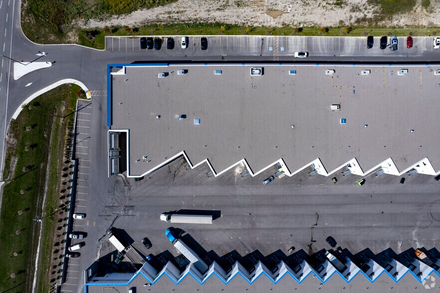 More Photos Of 20 Lightbeam Ter, Brampton Warehouse For Sale