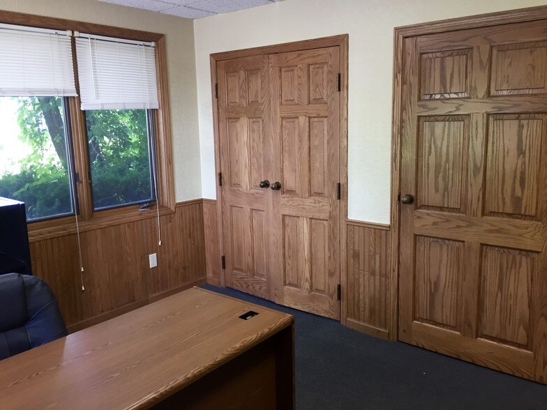More Photos Of 3461 E North Union Rd, Bay City Office For Lease