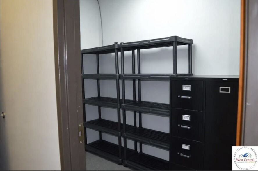 More Photos Of 762 Winchester Dr, Sedalia Office For Lease