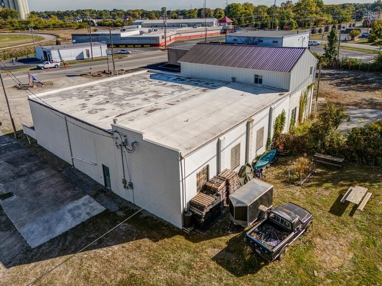 More Photos Of 322 Illinois Ave, Maumee Warehouse For Sale