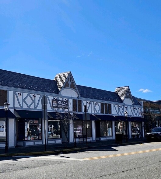 More Photos Of 271 Westwood Ave, Westwood Storefront For Lease