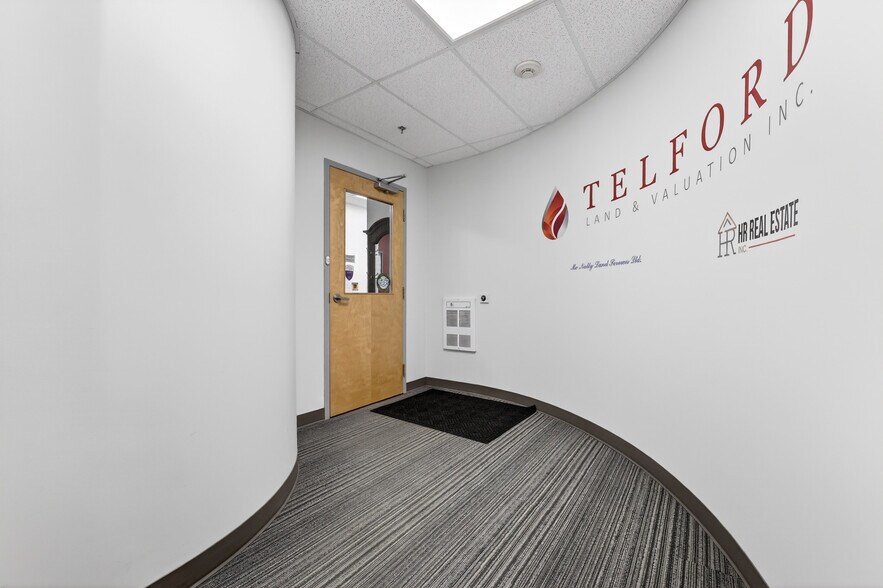 More Photos Of 5700 1st St SW, Calgary Warehouse For Sale