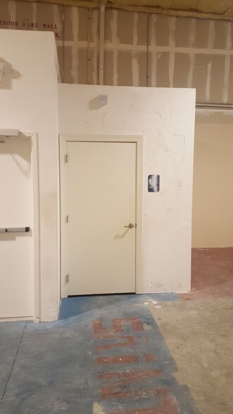 More Photos Of 932 NE 24th Ln, Cape Coral Light Manufacturing For Lease