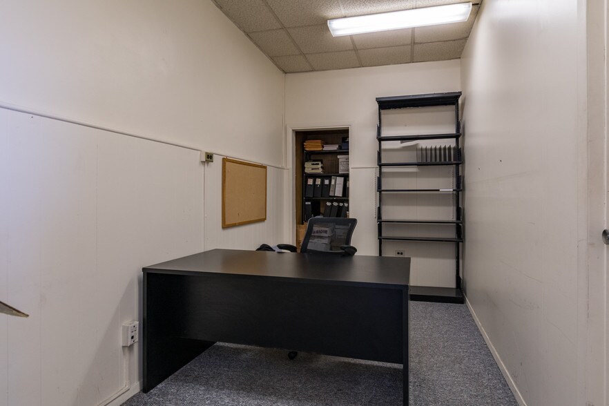 More Photos Of 166-170 Jericho Tpke, Floral Park Loft Creative Space For Lease