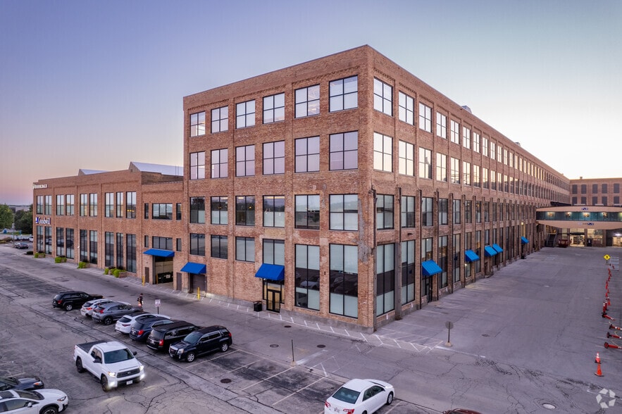 More Photos Of 6737 W Washington St, West Allis Office For Lease