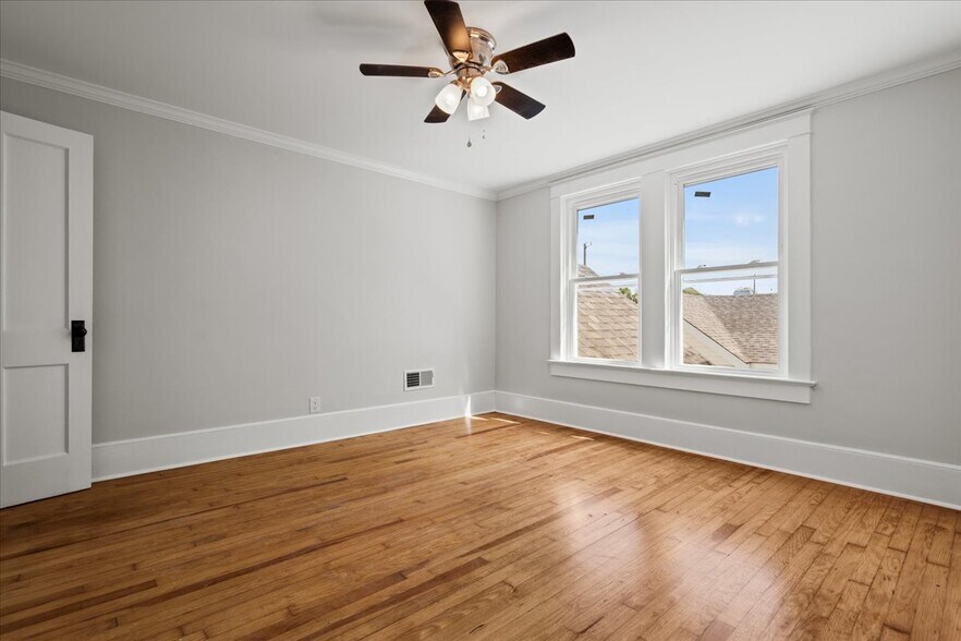 More Photos Of 910 W Evans St, Florence Office For Sale