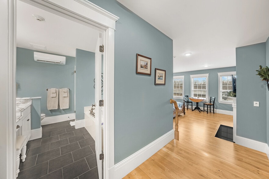 More Photos Of 208-210 Wharf St, Hermann Hospitality For Sale