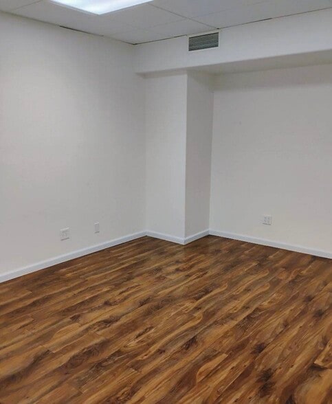 More Photos Of 155 Main St, Woodland Medical For Lease