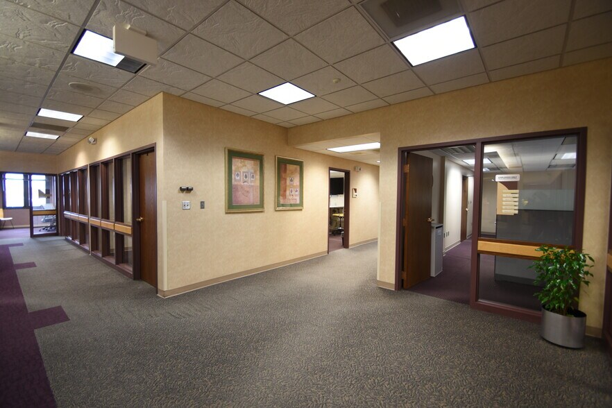 More Photos Of 901 13th Ave E, West Fargo Office For Sale