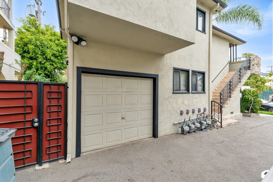 More Photos Of 7154 Lexington Ave, West Hollywood Apartments For Sale