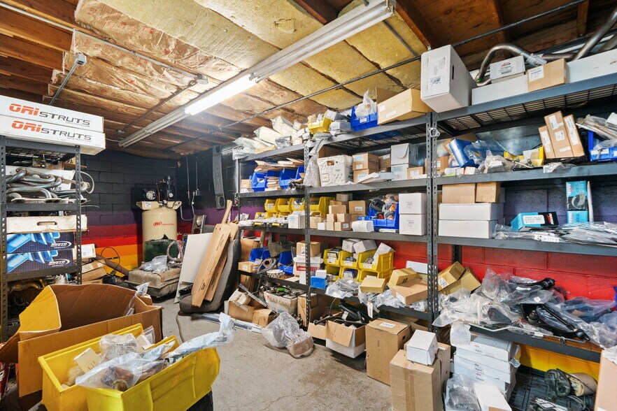 More Photos Of 209 S Sequim Ave, Sequim General Retail For Lease