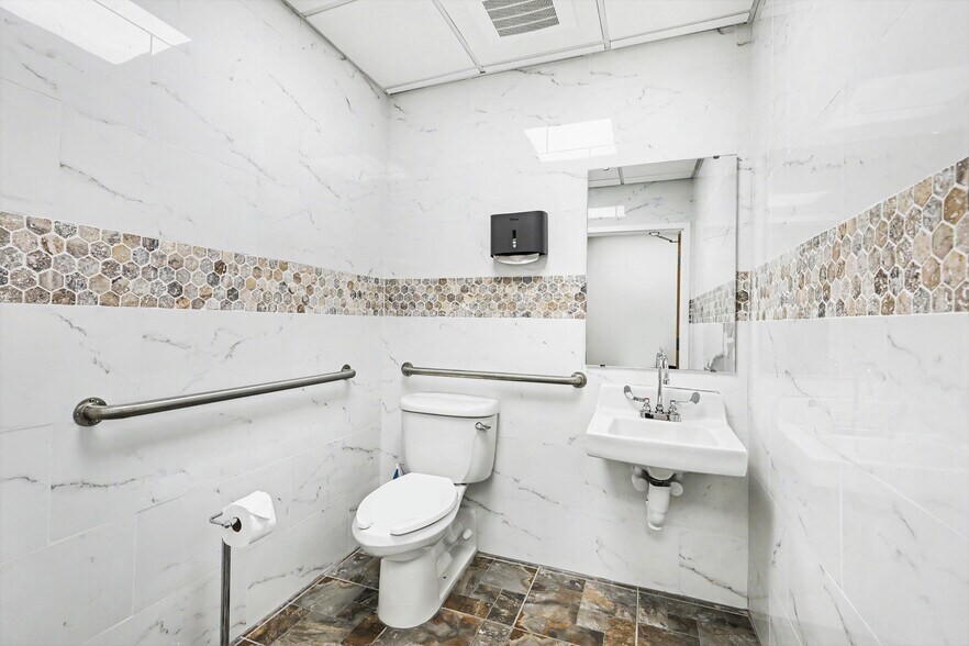 More Photos Of 470 Lake Concord Rd NE, Concord Medical For Lease