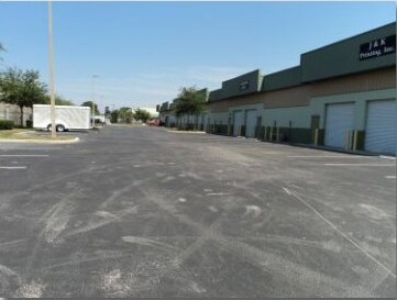 More Photos Of 6433 Pinecastle Blvd, Orlando Warehouse For Lease