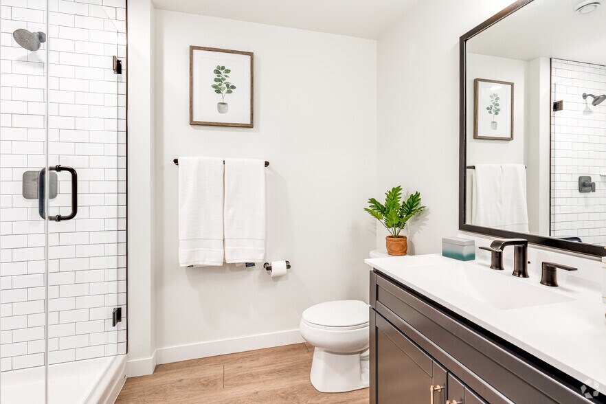 More Photos Of 615 S 8th St, Minneapolis Apartments For Lease