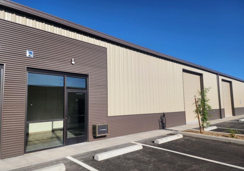 More Photos Of 9144 E Florentine Rd, Prescott Valley Light Distribution For Lease