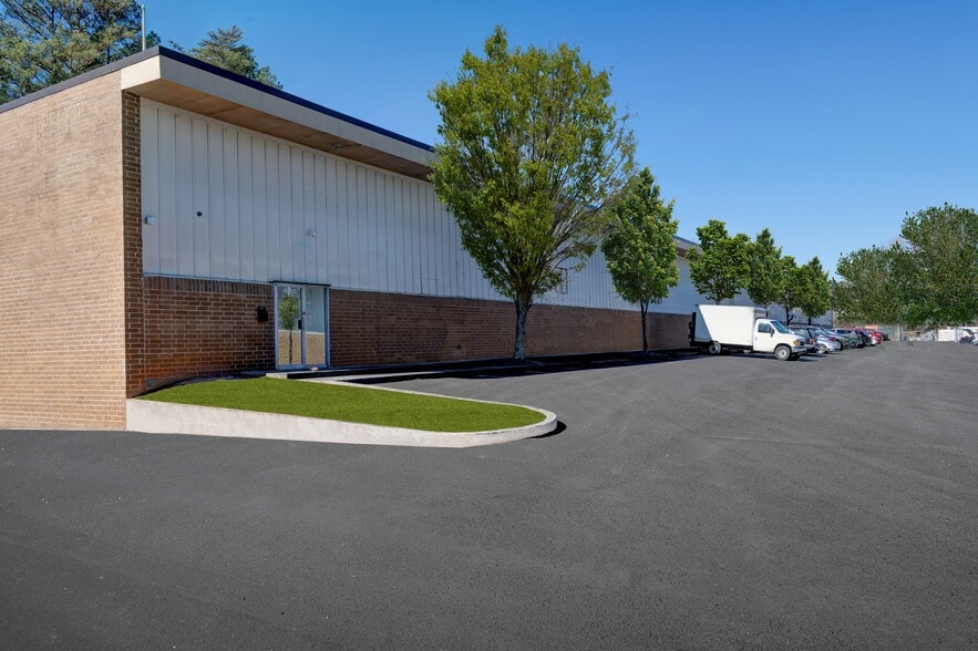 More Photos Of 4600 Frederick Dr SW, Atlanta Distribution For Lease
