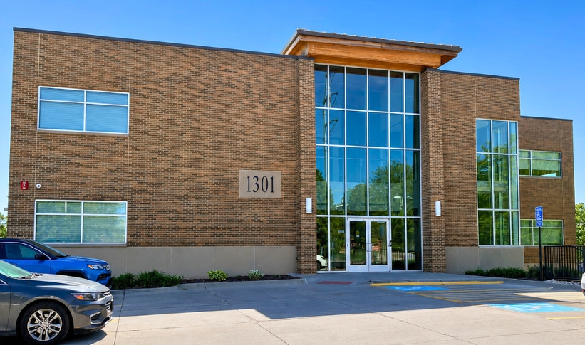 Primary Photo Of 1301 S 75th St, Omaha Office For Lease