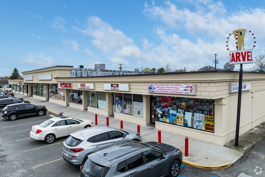 More Photos Of 4222-4258 Hicksville Rd, Bethpage Storefront For Lease