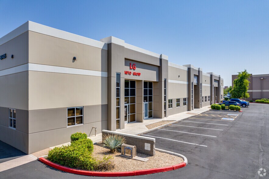 Primary Photo Of 8945 W Larkspur Dr, Peoria Warehouse For Lease