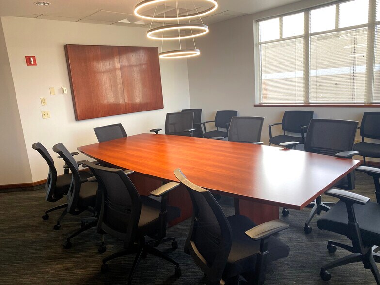 More Photos Of 101 W Ironwood Dr, Coeur d'Alene Office For Lease