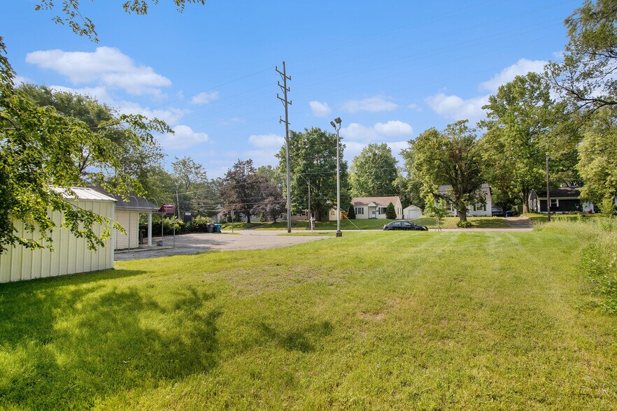 More Photos Of 1707 Miller Rd, Kalamazoo Office Residential For Sale