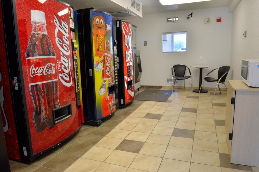 More Photos Of 12733 State Highway 33, Gustine Hotel For Sale