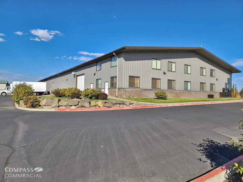 More Photos Of 63085 NE 18th St, Bend Manufacturing For Lease