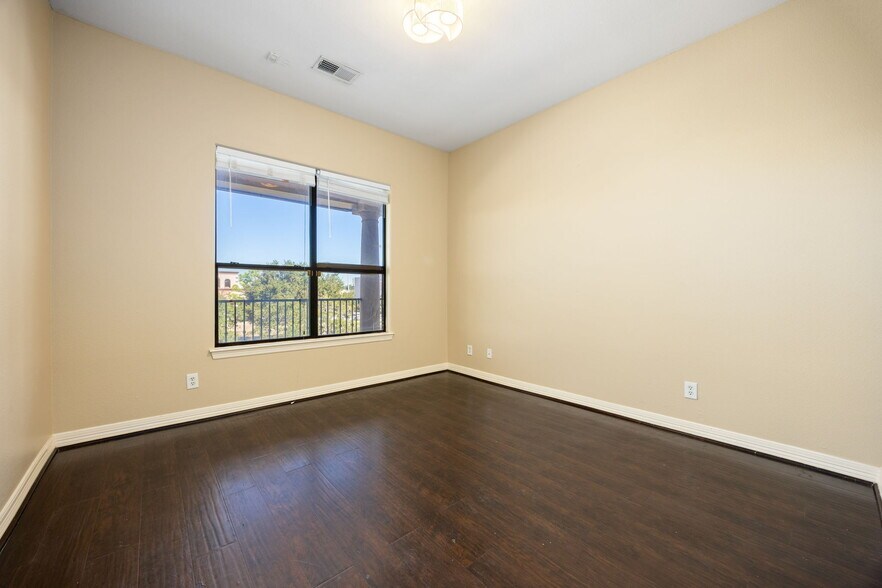 More Photos Of 12989 Bellaire Blvd, Houston Storefront For Sale