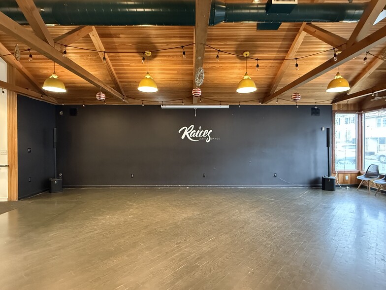 More Photos Of , Worcester General Retail For Sale